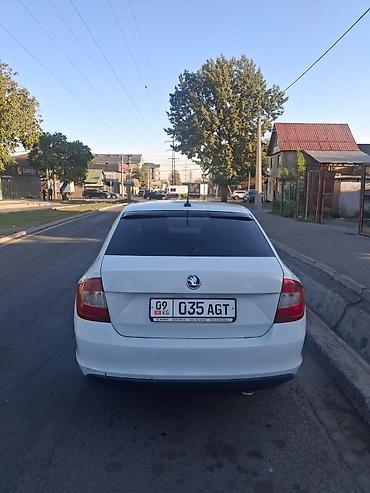 skoda rapid 2012: Skoda Rapid: 2017 г., 1.6 л, Автомат, Бензин, Седан — 5