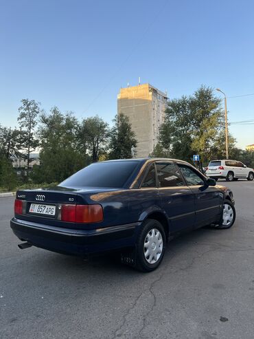 аудию 80 б4: Audi 100: 1992 г., 2 л, Механика, Бензин, Седан