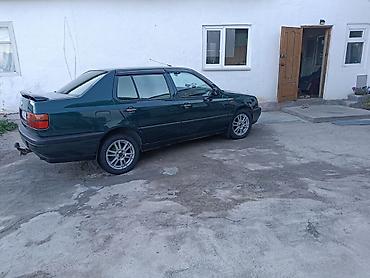 молдинги гольф 2: Volkswagen Vento: 1995 г., 1.8 л, Механика, Бензин, Седан — 1