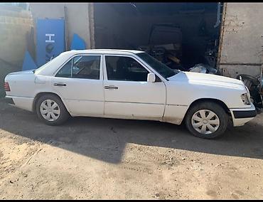 w12: Mercedes-Benz W124 на разбор Разбирается белый седан W124. Доступны — 2