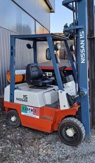 Građevinarstvo i rekonstrukcija: Kamion sa kranom   Duzina krana 25m   Tovarni prostor 6.30 m x 2.5m    — 5