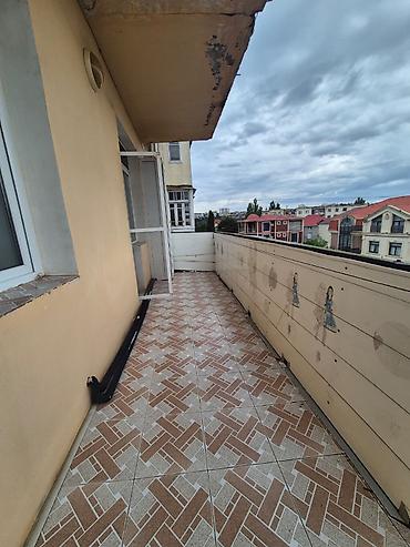 Mənzillərin satışı: Bakı, Bakıxanov qəs., 1 otaqlı, Köhnə tikili, 33 kv. m — 9