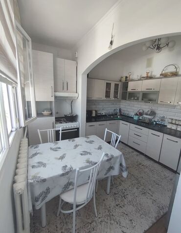 сдается комната кок жар: 1 комната, 44 м², 106 серия улучшенная, 9 этаж, Евроремонт