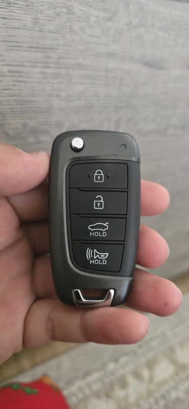 сертификат на покупку квартиры: Ключ Hyundai 2017 г., Б/у, Оригинал