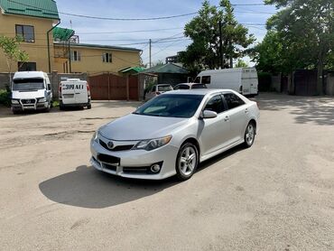 срочно срочно продаю машина: Toyota Camry: 2012 г., 2.5 л, Типтроник, Бензин, Седан