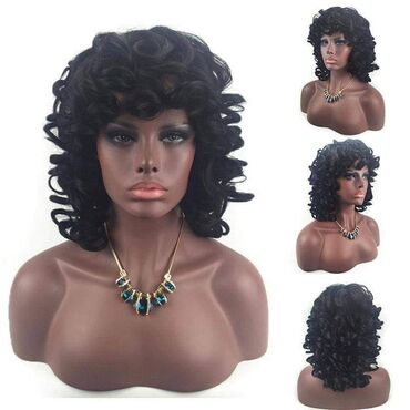 Perike i klipse: Perike
Cena 3200 din — 24