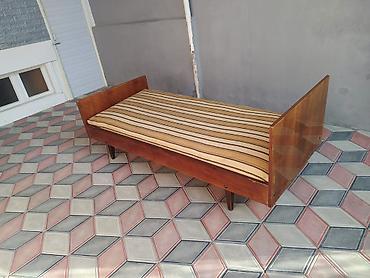 kunc divan desti: Kravat çox möhkəm və saglamdı — 1