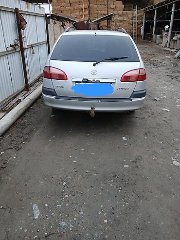 Продажа авто: Toyota Avensis: 2001 г., Механика, Бензин, Универсал — 3