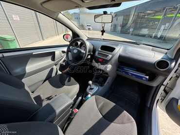 Toyota: Toyota Aygo: 1 l. | 2011 έ. Χάτσμπακ — 20