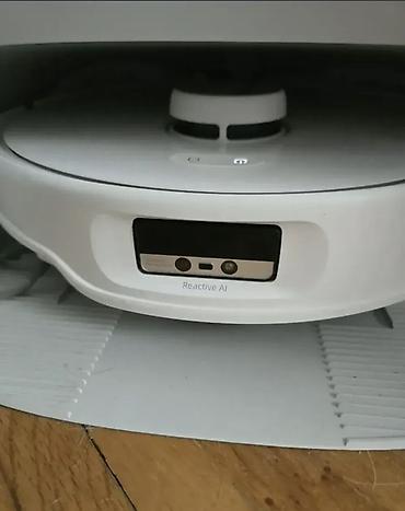 Robot je dobio sve svetske nagrade za najbolji robot usisivac. Star je na lalafo.rs Robot je dobio sve svetske nagrade za najbolji robot usisivac. Star je