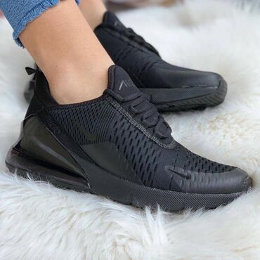 Patike: Nike air max 270 patike

Novo
Brojevi 36 do 41

fb Moja Kupovina 1 — 6