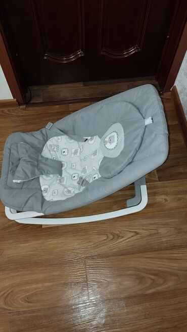 Детские шезлонги: Детский шезлонг кресло-качалка с вибрацией, работает с батареей, есть — 9