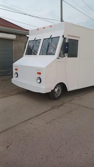 Butkalar, köşklar: Fast food konteyneri yığılması — 6