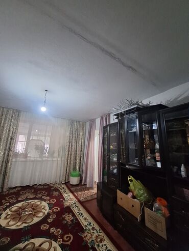 дом на день рождения: Барачный, 58 м², 3 комнаты, Собственник, Старый ремонт