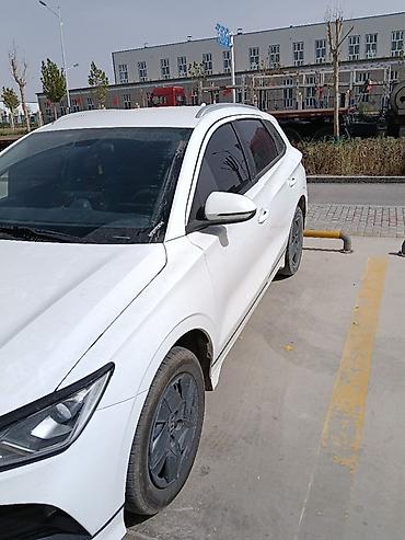 BYD: BYD E2: 2024 г., Автомат, Электромобиль, Хэтчбэк — 3