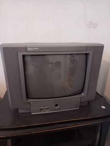 32 ekran: Orvica televizoru,işleyir,kompyuter oyunlarina,videokassetlere baxmaga
