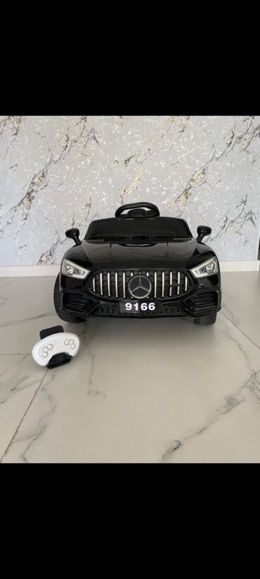 uşaq ucun maşın: Əla vəziyyətdədir akumyatoru adapteri pultu var real alıcılar əlaqə