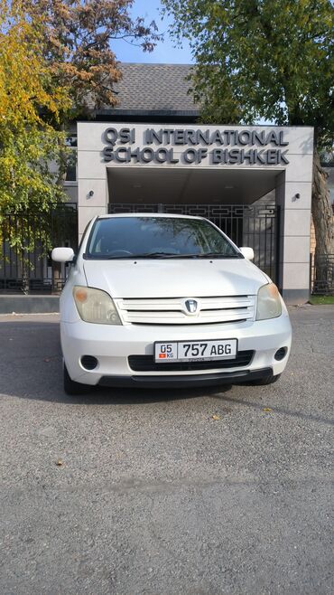 на виндом: Toyota ist: 2003 г., 1.3 л, Автомат, Бензин, Hatchback