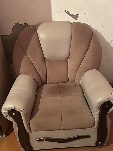 manikur kreslosu: Mebel kateqoriyası: Kreslo - Model: Yumşaq, yüksək bel dəstəkli rahat — 1