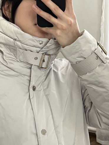 Пуховики и зимние куртки: Пуховик, По колено, С мехом, Стеганый, Ультралегкий, L — 8