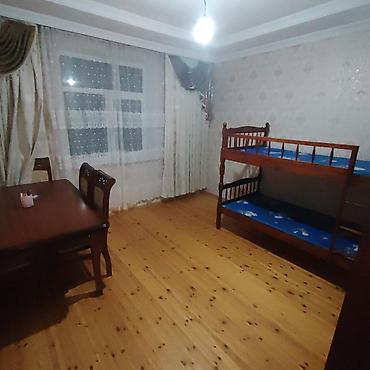 emlak sahibinden kiraye evler: Həyət evi 2 mərtəbəlidi.Gülna Halla,5 nömrəli məktəbə, 3 nömrəli uşaq — 5