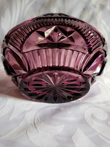 Ostalo posuđe: Korpa nova liveni kristal iz 70ih. ljubicasta. Visina. 14cm — 10