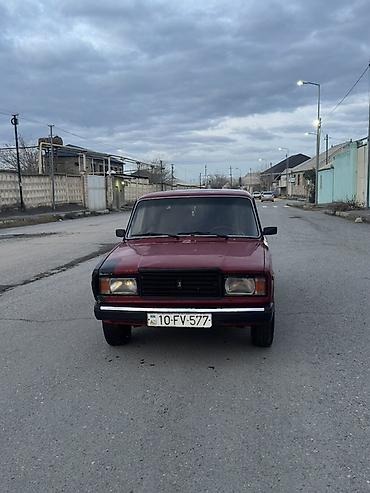 VAZ (LADA): VAZ 2107 sedan - Korpus: 4 qapılı sedan, tünd qırmızı rəng, klassik — 1