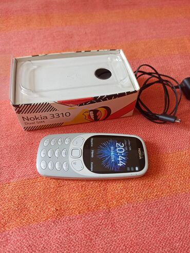 telefon ekranlari: Nokia 3310, rəng - Boz, İki sim kartlı