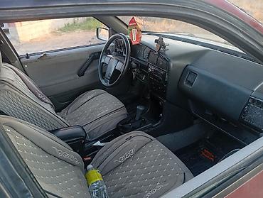 pass: Volkswagen Passat Variant: 1989 г., 1.8 л, Бензин, Универсал — 6