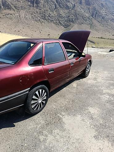 aimb g3: Opel Vectra: 1990 г., 1.6 л, Механика, Седан — 10