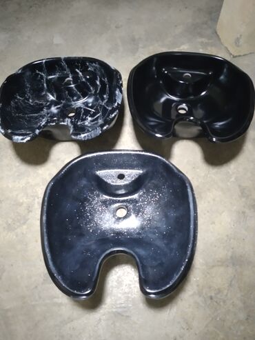 Salon, tibbi mebel dəsti: Gözəllik salonu üçün mebel dəsti Tərkib: - Saç yuma stolu: qara — 40