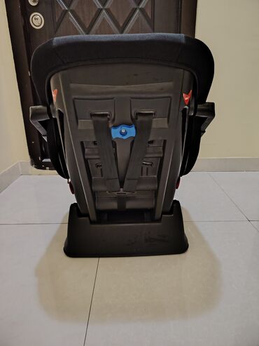 Avtokreslolar: Б/у. В идеальном состоянии. Был 1 год в использовании — 12