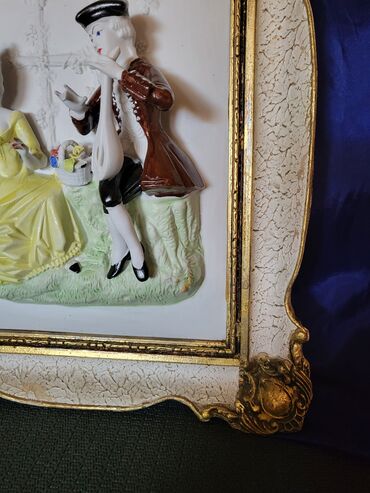 Anticelulit masažeri: Barokna figura u drvenom ramu iz 70ih. Figura gipsana je bez — 11