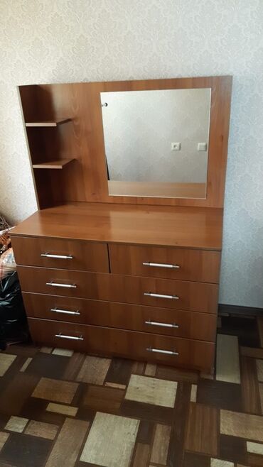 я ищу бу мебель: Ашкана үчүн жумшак бурчек, Колдонулган, Өзү алып кетүү