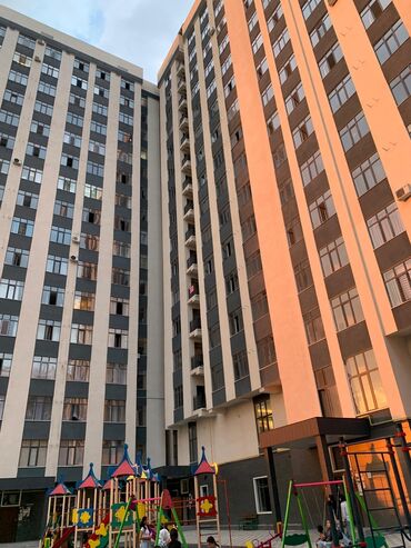 приму в дар детские вещи: 2 бөлмөлүү квартира сатылат МКР ортоңку Жал Эмерек менен 73м2 Жылуулук