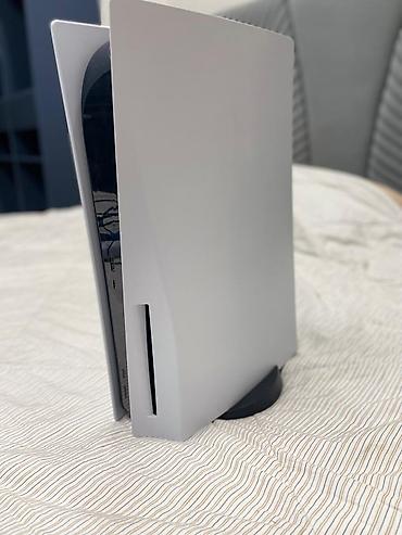 dvd дисководы: PlayStation 5 PS5 (не про) Disc 825GB + 2 геймпада + 4 игры Продам — 2
