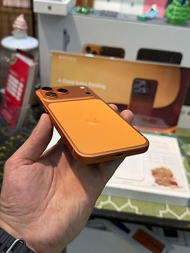 Apple iPhone: IPhone 17 Pro Max — 4