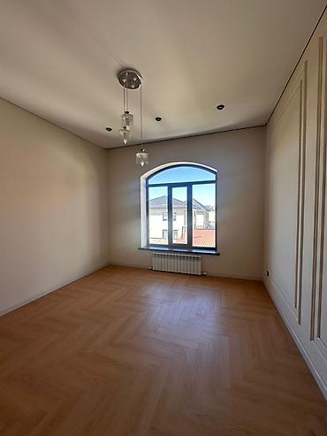 Продажа коттеджей и домов: 🏡 Продаётся просторный двухэтажный дом в Алтын Ордо Отличный вариант — 12