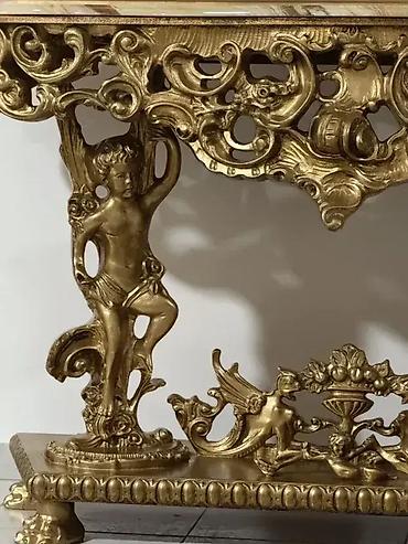 drvena: Stilska konzola i ogledalo (anđeli) 🪑✨ Dobro stanje. 🏠 Konzola — 6