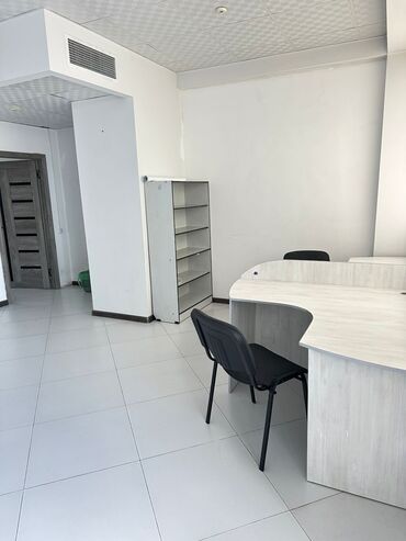помещение для аренды: Сдаю офис с мебелью и со всеми условиями на долгий срок Расположение