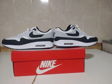 Кроссовки и спортивная обувь: Air Max 1, 42 раз