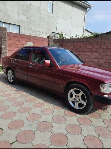 чехол для автомобиля мерседес: Mercedes-Benz 190: 1992 г., 2 л, Автоматические, Бензин, Седан