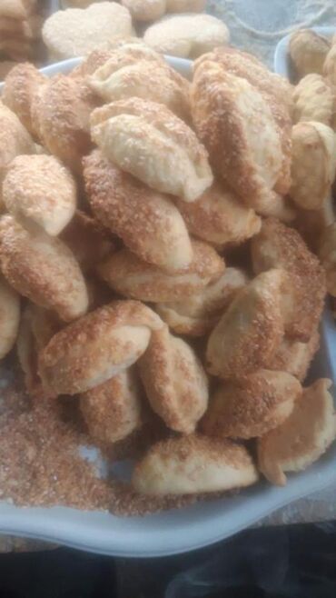 Выпечка, хлебобулочные изделия: Санза 1 шт Булочки 1 кг в одном килограмме 24 шт Пирог 2,5 кг 1300 — 11