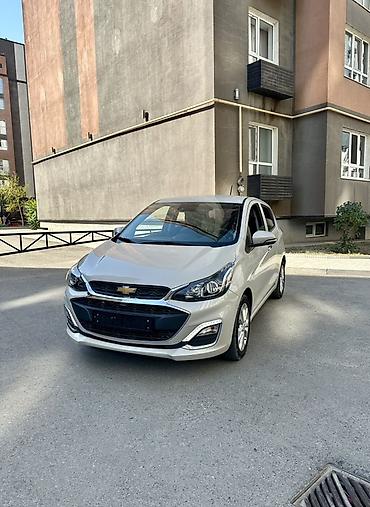 Chevrolet Spark: 2019 г., 1 л, Вариатор, Бензин, Хэтчбэк