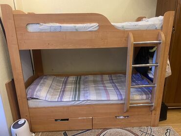 двухъярусная подростковая кровать: Двухъярусная кровать, Для девочки, Для мальчика, Б/у