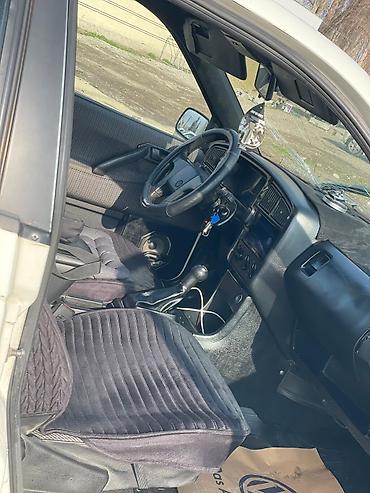 Volkswagen: Volkswagen Passat: 1991 г., 1.8 л, Механика, Бензин, Лифтбек — 7