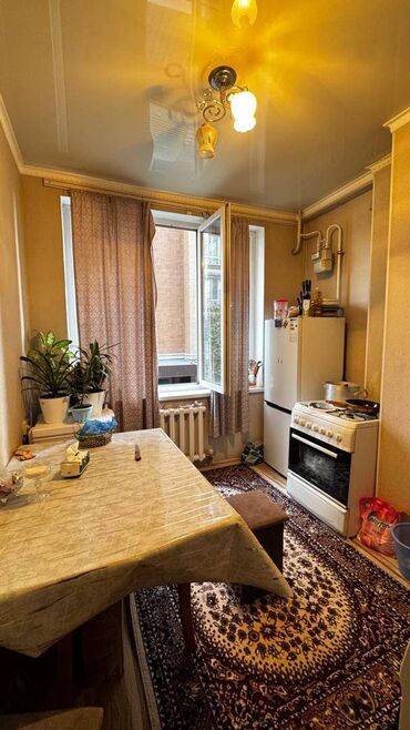 дешёвые дома: 1 комната, 30 м², Элитка, 2 этаж, Косметический ремонт