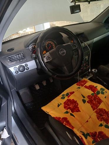 сиз 82 1: Opel Astra: 2005 г., 1.6 л, Кол менен иштөөчү, Бензин, Универсал — 5
