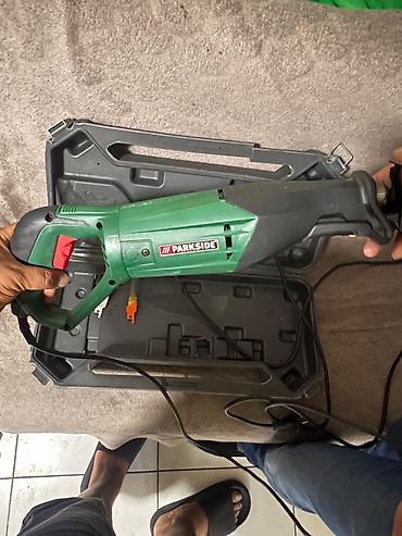 elektrik mişarı satılır: İşlənmiş Elektrikli Motopila, benzopila 720 W, Ünvandan götürmə, Kredit yoxdur — 4