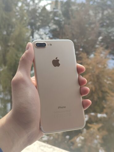 Apple iPhone: IPhone 7 Plus, Б/у, 32 ГБ, Золотой, Зарядное устройство, Защитное стекло, Чехол, 74 %